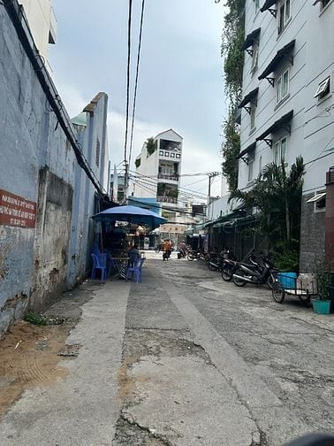 Gấp bán lô đất 6x18m,Lê Quang Định,Bình Thạnh,sát MT đường,hơn 8ty