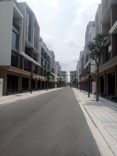 BÁN NHÀ ĐẸP LIỀN KỀ 80M2, 5 TẦNG GIÁ 9,9 TỶ VIN OCEAN PARK 3 HƯNG YÊN