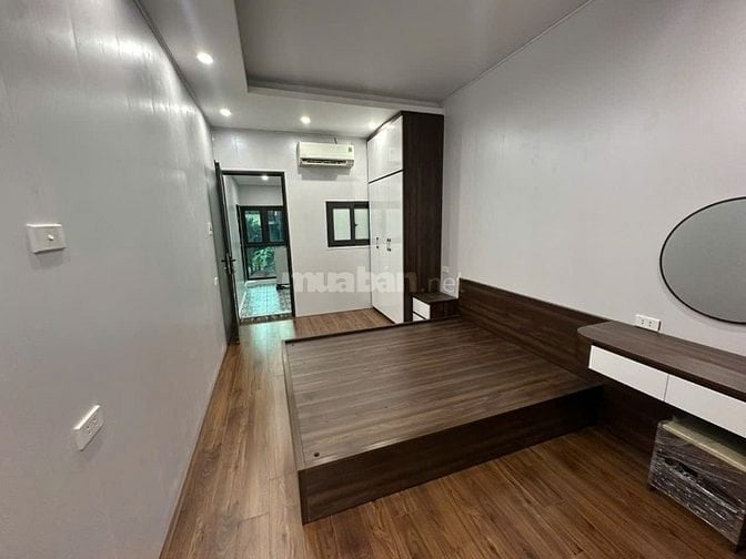 Khương Trung. Chỉ 2 tỷ chín lăm. Nhà mới, nội thất mới.