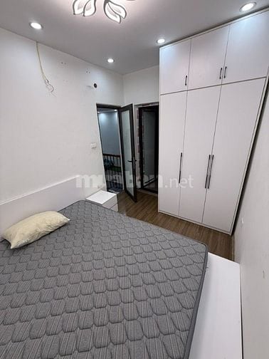 1 Nhà Ra Phố Thanh Nhàn-Đối Diện Công Viên-DT28m x 4Tầng-Hơn 5Tỷ