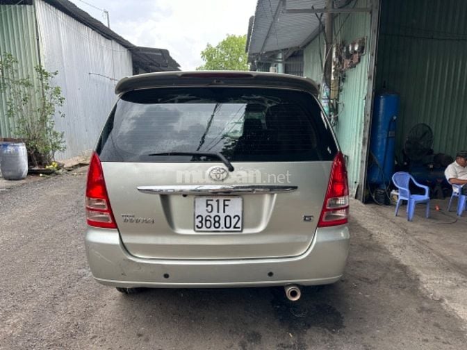 Cần bán toyota inova màu bạc 2008