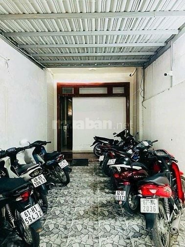 bán nhà CĂN HỘ DỊCH VỤ ĐANG CHO THUÊ 45tr/tg, DT 4m x 28m mặt tiền KD