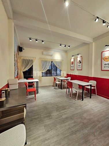 Cho Thuê nhà mặt tiền Nguyễn Gia Trí KDTD trệt trống suốt