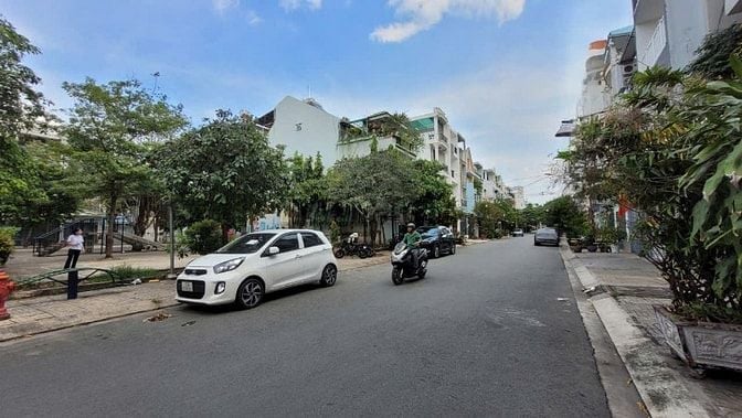 BÁN NHÀ 4Mx16M - ĐÚC 3.5 TẤM - KHU VIP TRẦN VĂN ƠN, TÂN PHÚ - 9 TỶ TL