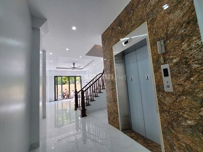 BÁN NHÀ LÊ TRỌNG TẤN - 5 TẦNG, CẠNH PARK CITY Ở NGAY NỘI THẤT MỚI ĐẸP