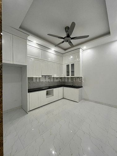 BÁN NHÀ LÊ TRỌNG TẤN - 5 TẦNG, CẠNH PARK CITY Ở NGAY NỘI THẤT MỚI ĐẸP