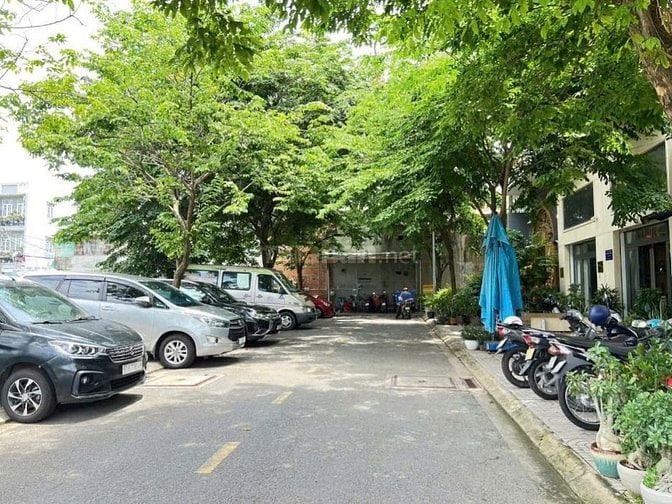 Lốc 16 lô - Sổ mới ra - Có giá đầu tư - Đường 10m có vỉa hè cây xanh