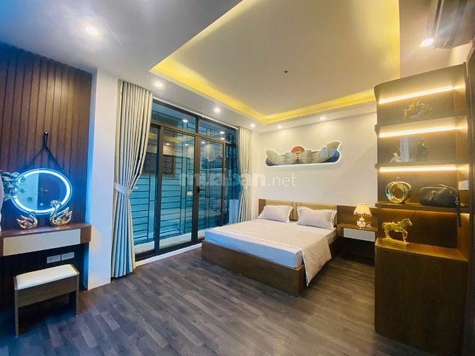 30m2  Ô tô vào Xuân Thủy lô góc 2 mặt mt siêu rộng 5.2, đầy đủ nt