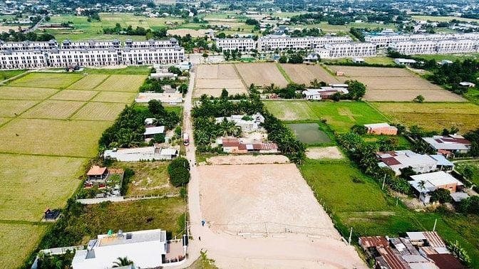 LỠ LÀM BẠN GÁI MANG BẦU, CẦN BÁN ĐẤT GẤP LẤY TIỀN CHẠY CHỮA CHO EM IU