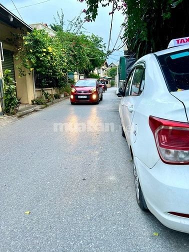 CỰC HIẾM MẢNH ĐẤT 38M² BÁT KHỐI - Ô TÔ VÀO ĐẤT - GIÁ HƠN 4 TỶ CHÚT