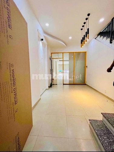 Cho thuê nhà mặt tiền Bùi Đình Túy trệt suốt nhà đã sửa mới