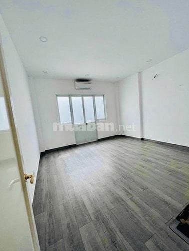 Cho thuê nhà mặt tiền Bùi Đình Túy trệt suốt nhà đã sửa mới