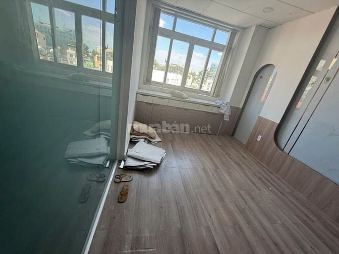 Cho thuê tòa nhà Văn Phòng, 283 Hùng Vương, Phường 9, Quận 5 dt 8x17m