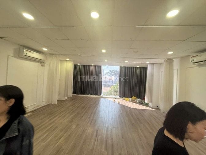 Cho thuê tòa nhà Văn Phòng, 283 Hùng Vương, Phường 9, Quận 5 dt 8x17m
