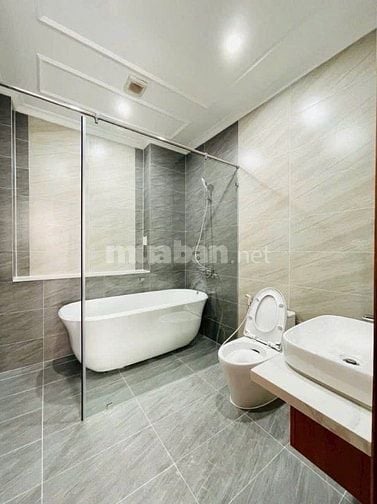 Bán gấp nhà đường Thái Thị Nhạn, phường 10, Tân Bình 80m2 4PN 3,44tỷ 