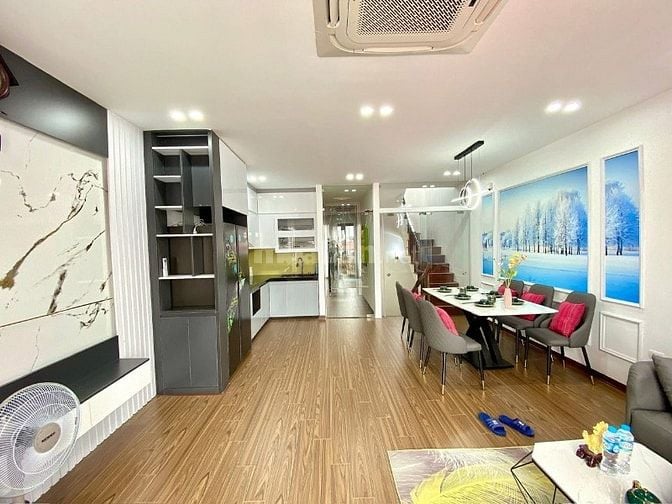 Bán nhà phố Vương Thừa Vũ 7 tầng  ô tô kinh doanh, dt 52m2, mt 5m.