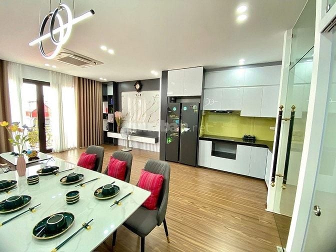 Bán nhà phố Vương Thừa Vũ 7 tầng  ô tô kinh doanh, dt 52m2, mt 5m.