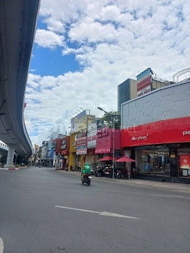 Bán nhà mặt tiền ngay vòng xoay ngã 6 Nguyễn Văn Nghi, Gò Vấp, 335m2