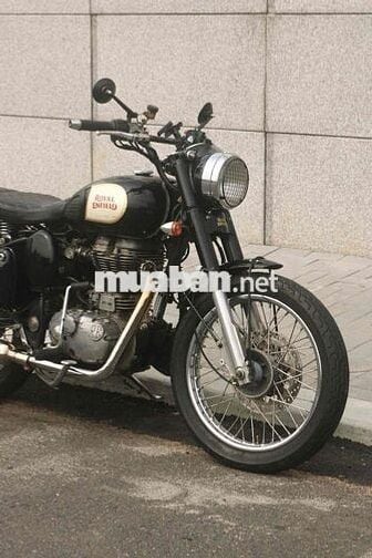 Cần bán chiếc Royal Enfield Classic 500 màu đen