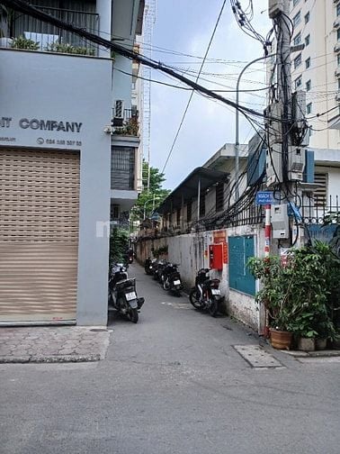 Cho thuê nhà phố Vĩnh Hồ, Đống Đa