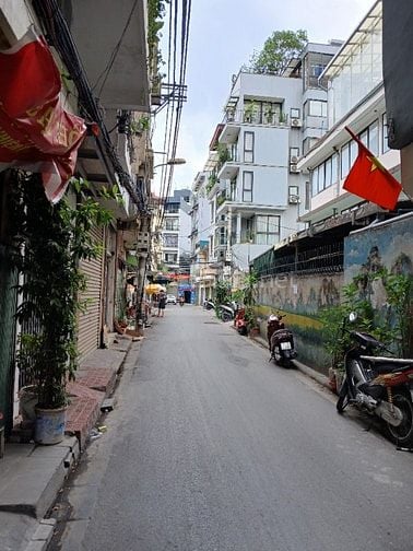 Cho thuê nhà phố Vĩnh Hồ, Đống Đa