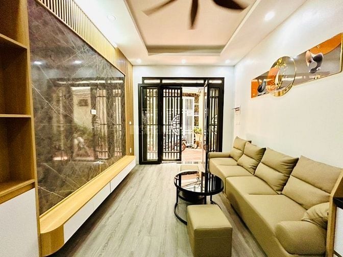 BÁN NHÀ NAM DƯ LĨNH NAM 8 TỶ 39M 6 TẦNG. NHÀ HIẾM CÒN SÓT. NGÕ NÔNG 