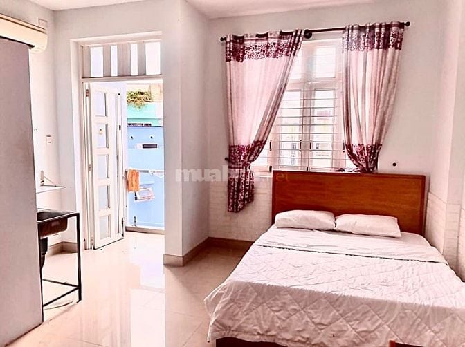 Cho thuê phòng đẹp, full nội thất, có ban công tại 373 Lý Thường Kiệt