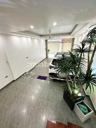 BÁN GẤP nhà mặt ngõ Hoàng Quốc Việt ô tô đỗ cửa, ngõ thông, phân lô 