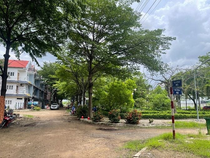 Đất nền biệt thự 8m x 20m cách chợ Bà Điểm 300m chỉ 19tr/m