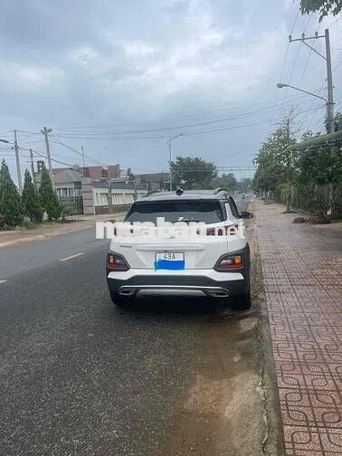 Hyundai Kona 2021 2.0 AT Tiêu chuẩn - 100000 km