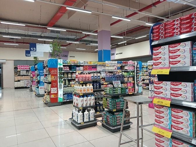 Tuyển 8 Nhân Viên Trực Quầy Bán Hàng/Tạp Vụ
