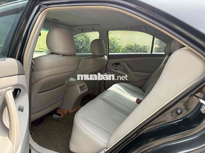 Toyota Camry 2010 LE 2.5 - 79000 km nhà dùng