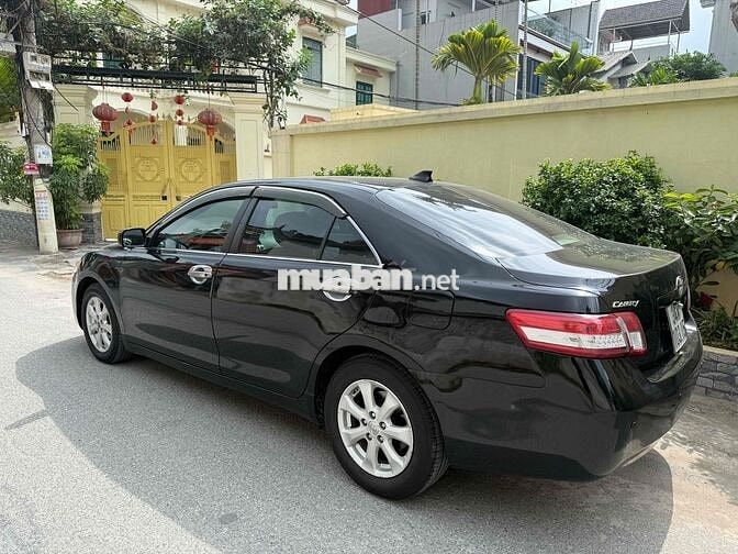Toyota Camry 2010 LE 2.5 - 79000 km nhà dùng