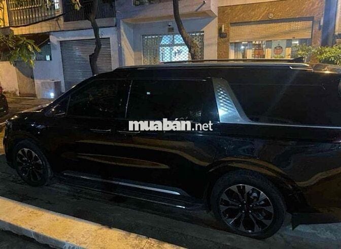 Kia Carnival 2024 2.2D Signature 7 ghế - 36000 km