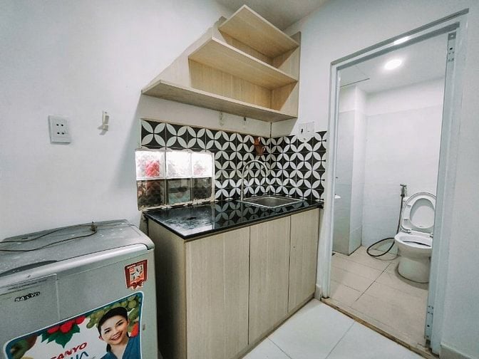 Phòng 16m2-4,3tr, cửa sổ, kệ bếp, full nội thất, thang máy, 24/24 