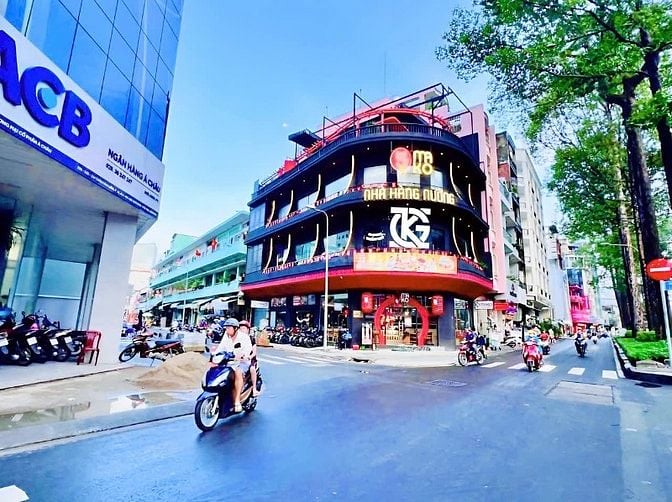 ❇️❇️ Cho Thuê Nhà GÓC 2MT: 122-124 Châu Văn Liêm + Lão Tử - Quận 5