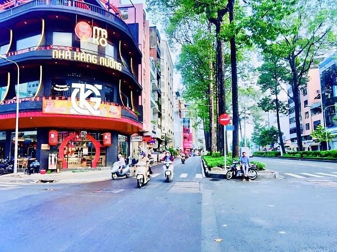 ❇️❇️ Cho Thuê Nhà GÓC 2MT: 122-124 Châu Văn Liêm + Lão Tử - Quận 5