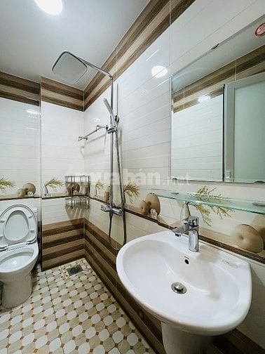 Cô Năm bán nhà 50m2 Thạnh Lộc 47,Q12.Gần cầu Phú Long.Hẻm 6m.Sổ riêng.
