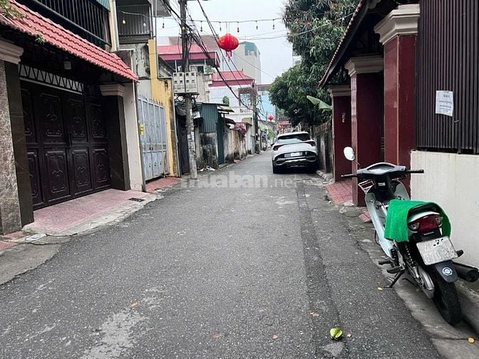 Bán 155m2 đất ngõ 87 phố Trường Lâm, Long Biên. Đường thông ô tô tránh