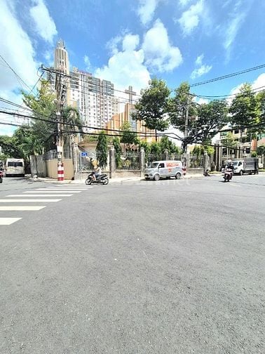 Bán nhà 55m2 Gần Ngã tư bảy hiền . hẻm thẳng Ngay chợ Vải Tân Bình