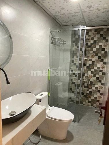 Nhà chính chủ SƯ VẠN HẠNH Q10-nhỉnh 6 tỷ- cần bán gấp - Hẻm xe ô tô th