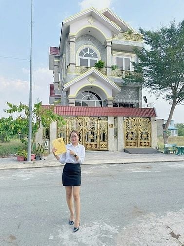 Chính Chủ Cần Ra Nhanh Đất Liền Kề Vinhomes - Sổ Hồng Riêng 