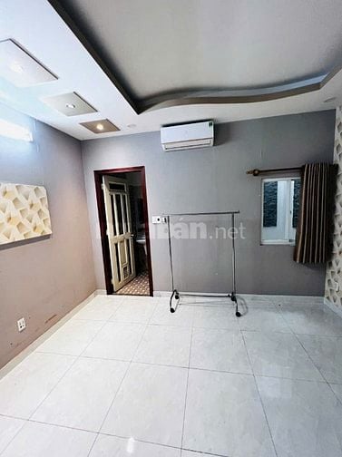 Bán nhà chính chủ đang ở khu phân lô đẹp 4 x 14 đúc4lầu 4pn 5wc p8 gv