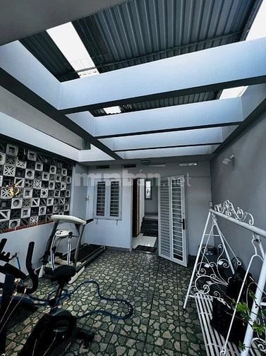 Bán nhà chính chủ đang ở khu phân lô đẹp 4 x 14 đúc4lầu 4pn 5wc p8 gv