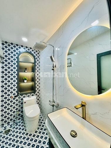 Bán gấp nhà ở đường Phó Cơ Điều, phường 7, quận 11, giá 3 tỷ.