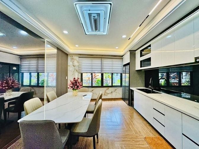 Bán gấp nhà ở đường Phó Cơ Điều, phường 7, quận 11, giá 3 tỷ.