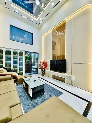 Bán gấp nhà ở đường Phó Cơ Điều, phường 7, quận 11, giá 3 tỷ.
