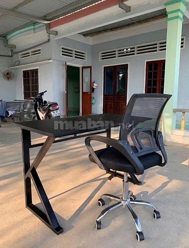 Bàn làm việc giá rẻ, bàn chân K