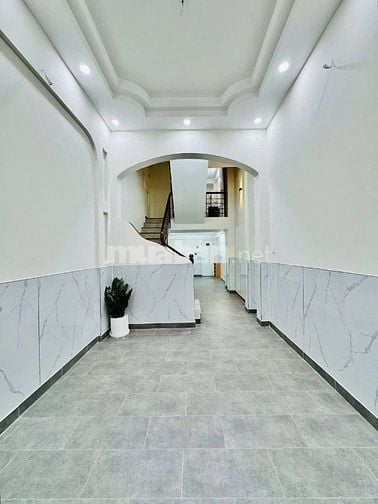 CHDV Ngay Ngã Tư Hàng Xanh - P15, Bình Thạnh - 60m2 - 8 Phòng - 60tr