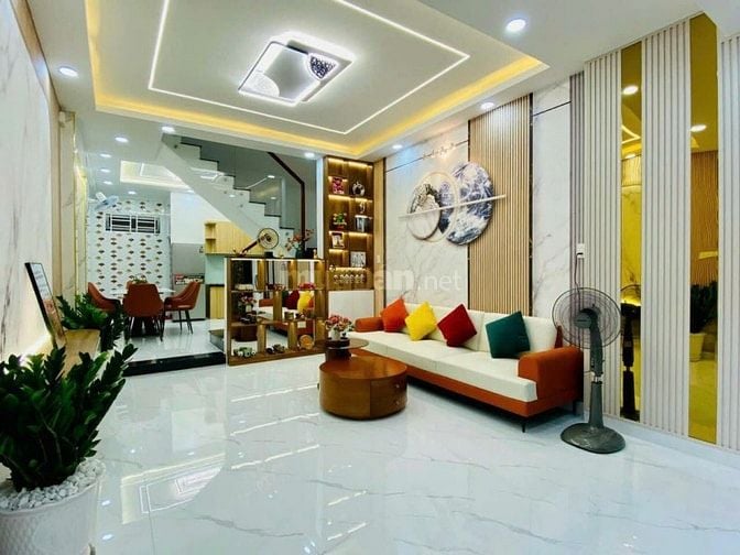 Bán nhà đường Nguyễn Kiệm, Quận Phú Nhuận, 42m2, 2 tỷ 690 triệu, SHR
